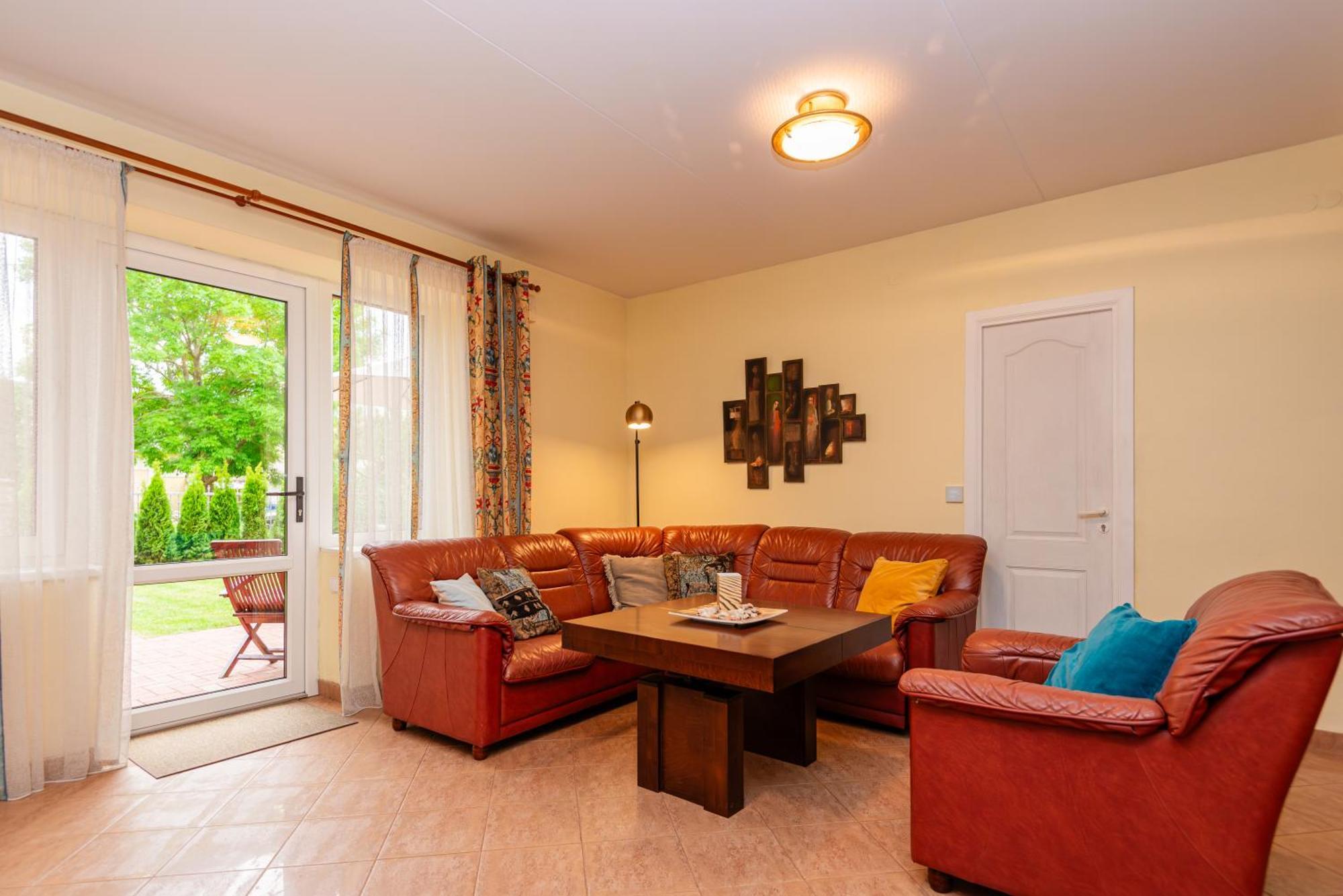 Family Inn Cottage With Terrace Palanga Bagian luar foto