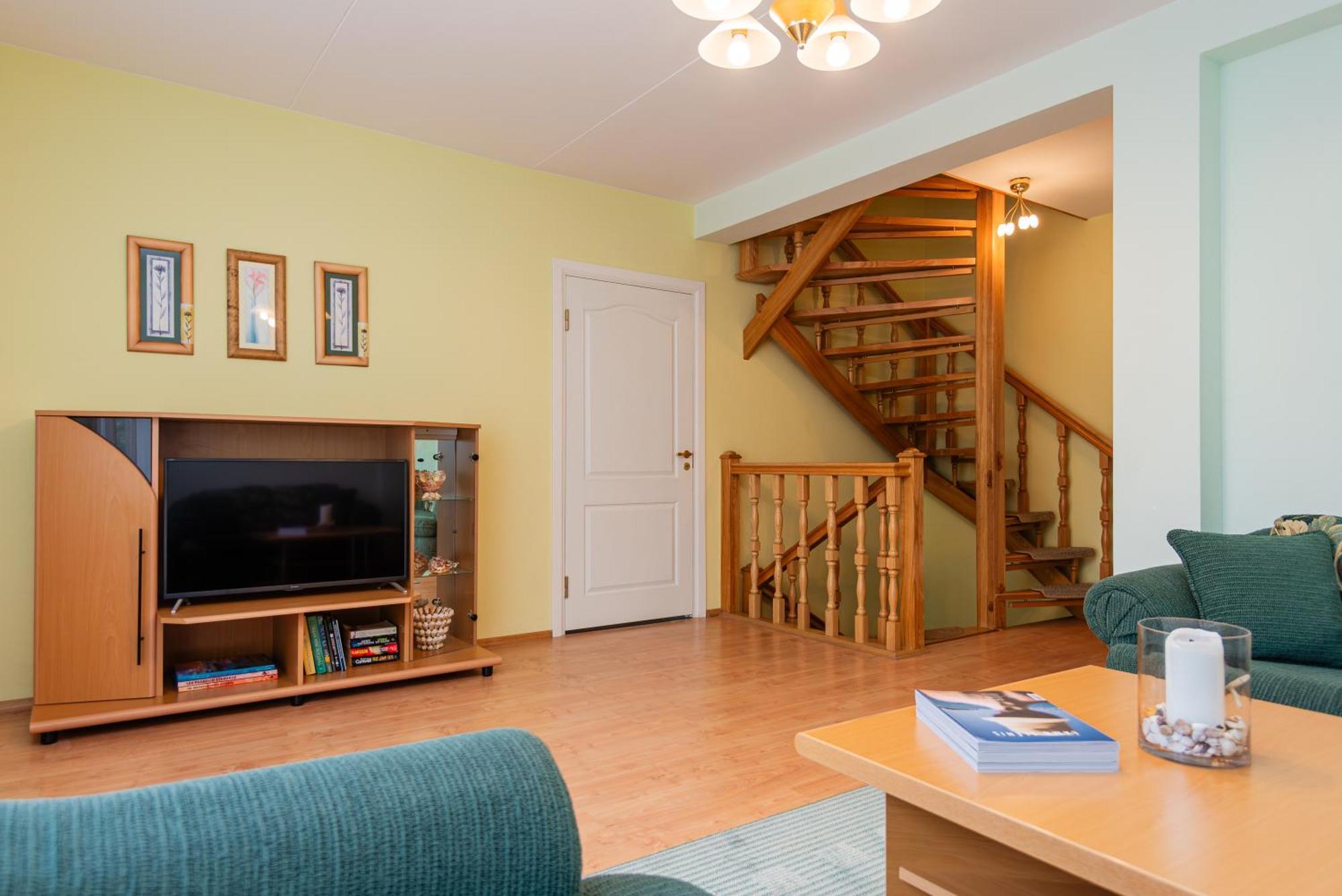 Family Inn Cottage With Terrace Palanga Bagian luar foto