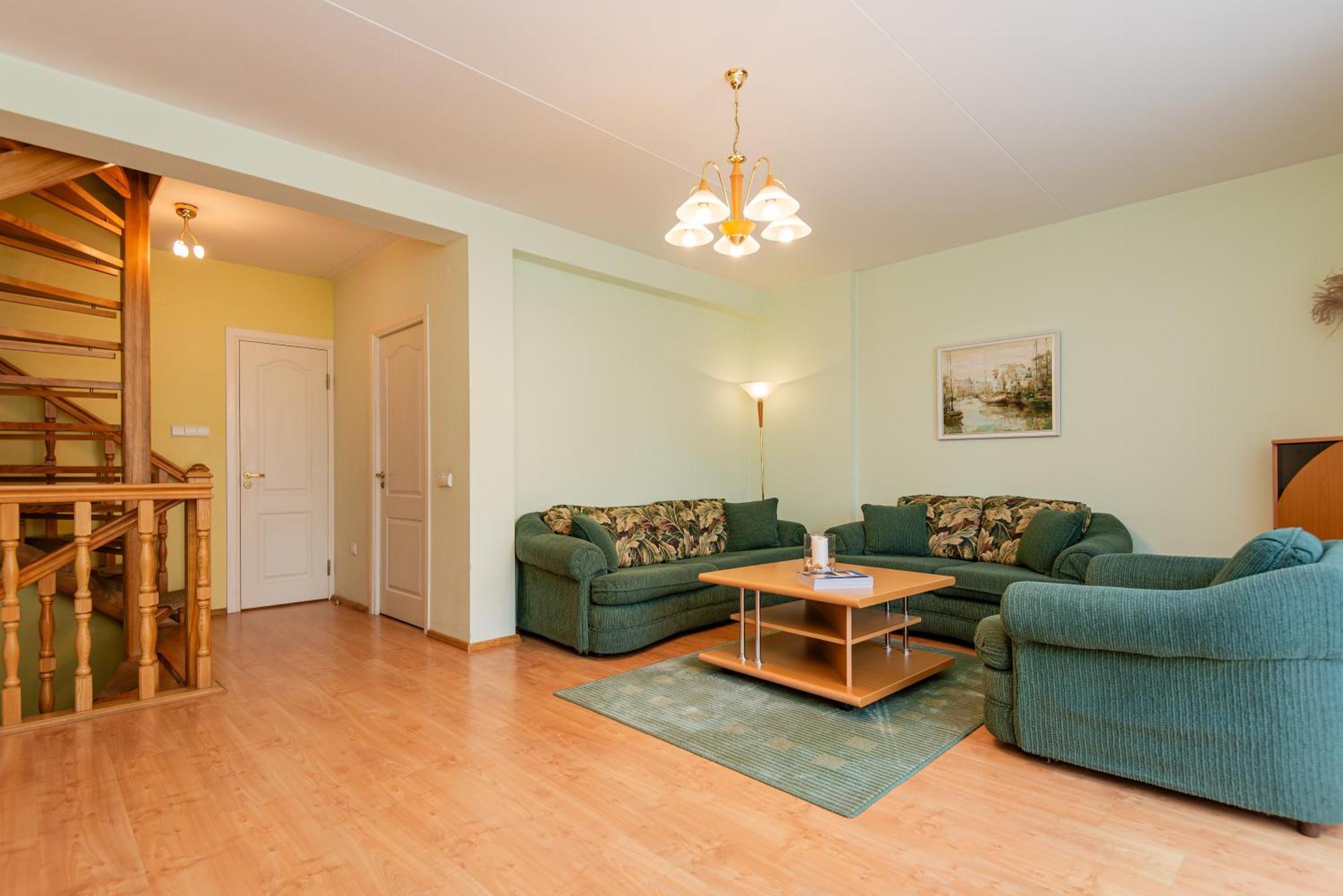 Family Inn Cottage With Terrace Palanga Bagian luar foto
